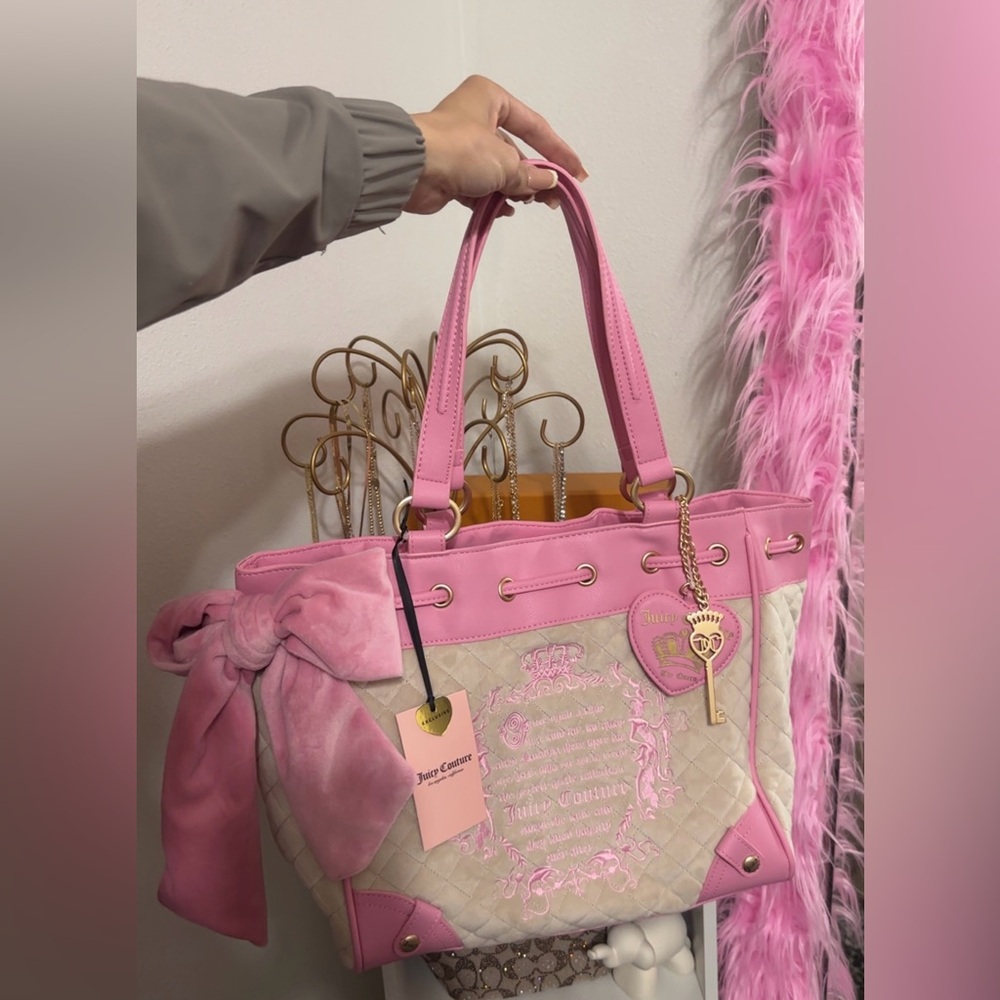 Juicy couture pink & cream quilted daydreamer tote NWT